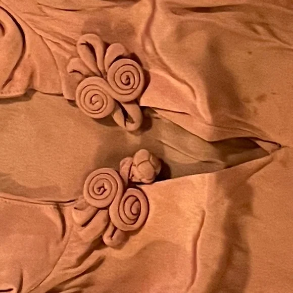 Vintage womens dress at least over 150 years old - Picture 6 of 8